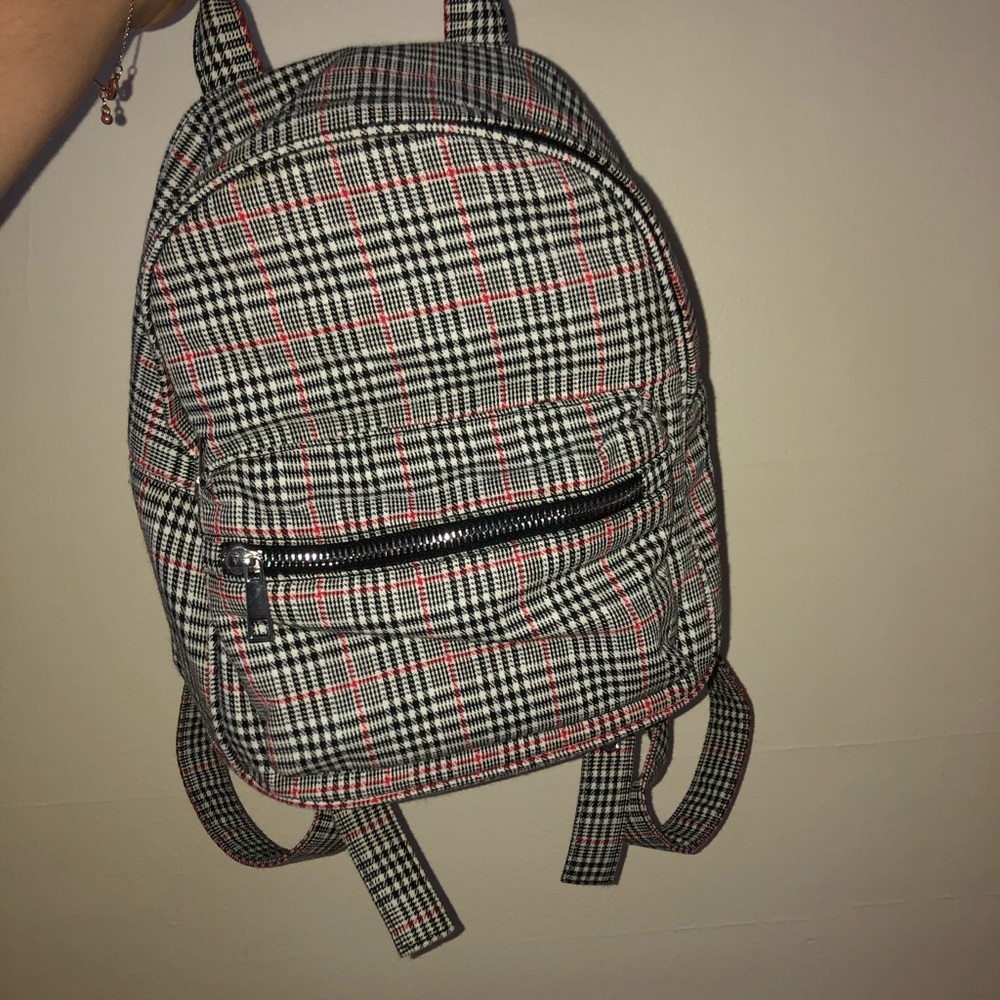 Classy Mini Backpack❤️🖤